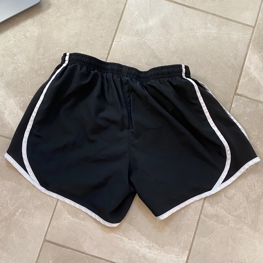 Nike Running Shorts - Picture 3 of 5